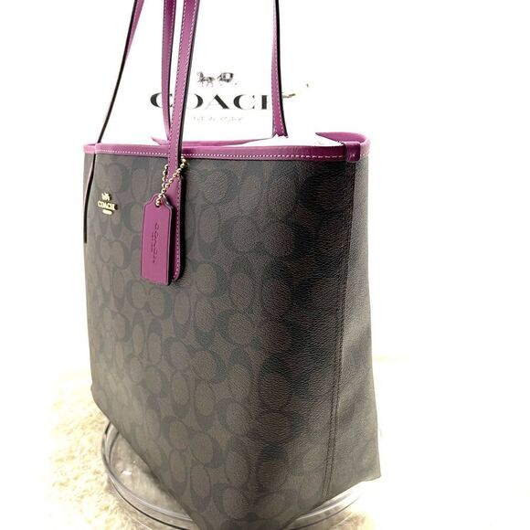 🍀🌷NWT! | Coach City Tote Handbag Signature Canvas Msrp:$398.00 - Picture 3 of 12